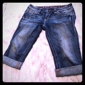 Rock Revival Cropped Jeans